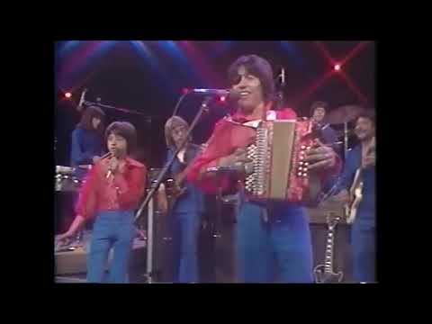 Esteban Jordan Y Rio Jordan   La Camelia, Squeeze Box Man