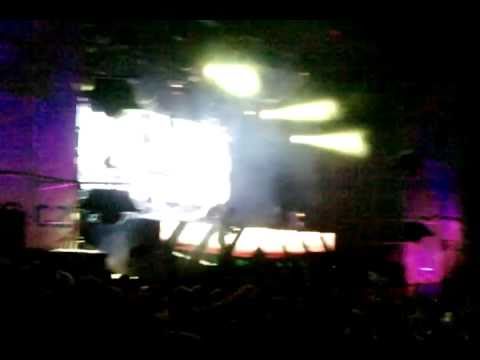 Sidney Samson - Put Your Hands Up