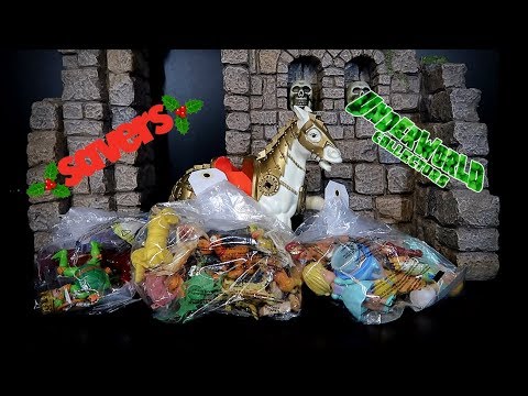 UnderWorld Collectors 258 "Savers Thrift Store Holiday Haul"