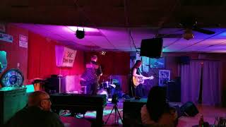 Kim Lenz &amp; Her Jaguars