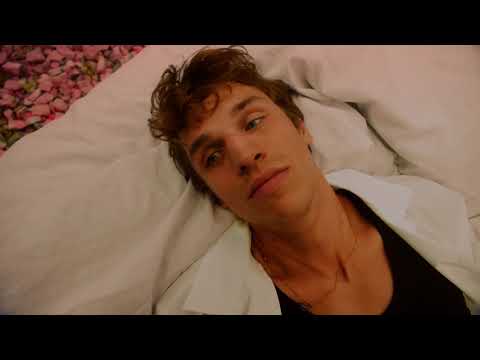 Video thumbnail for Back to My Bed