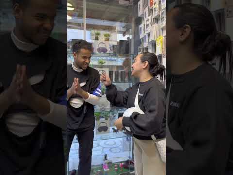 التليفون اصبح بلونه