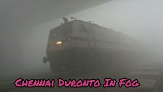 preview picture of video 'Chennai Duronto Making it's Way Through Dangerous Fog'