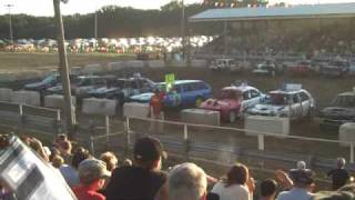 preview picture of video 'Hillsboro Demolition Derby 2009'