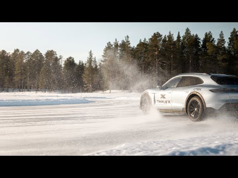 Ice Drifting with a Porsche Taycan!
