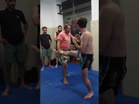 Enchaînement efficace 💥 #thailand🇹🇭 #skarbowskygym #technique #boxing
