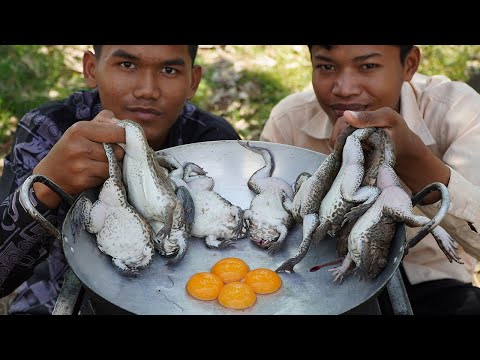 Crispy Frog Cooking Vegetable Recipe | Deep Fried Frog Cooking in Village