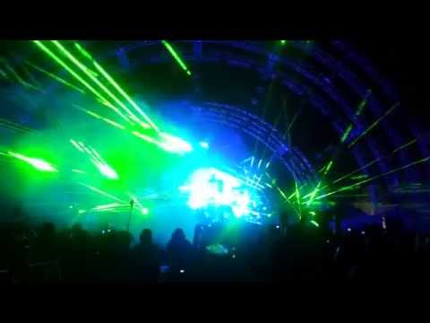 deadmau5 vs Eric Prydz B2B - Strobe @ HARD Day of the Dead 2014 [1080P]