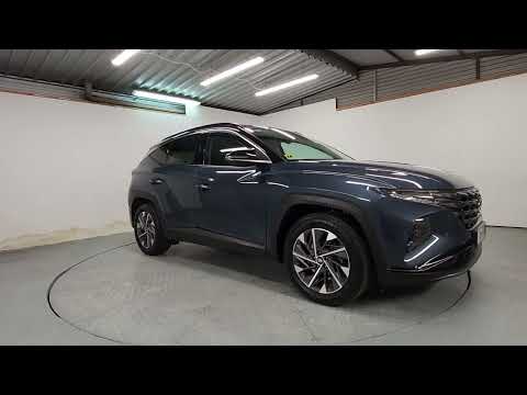 Hyundai Tucson 2WD Executive Plus w 2 Tone Roof Fi - Image 2