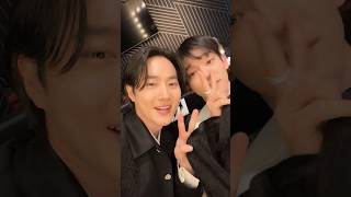 Download lagu 카메라 보고 치즈?! 🧀 #SUHO #수호 #CHEN #첸 #EXO #엑소 #weareoneEXO #Cheese #수호_Cheese #CheeseChallenge mp3 Download lagu 카메라 보고 치즈?! 🧀 #SUHO #수호 #CHEN #첸 #EXO #엑소 #weareoneEXO #Cheese #수호_Cheese #CheeseChallenge mp3
