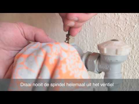 Hofland Installaties - Ontluchten van een Cv