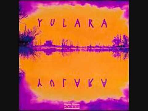 Yulara - Moon in 4/4