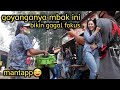 VIRAL Mbak Ini Joget Bareng Pengamen Jalanan