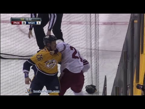 Kyle Chipchura vs Matt Hendricks Nov 25, 2013