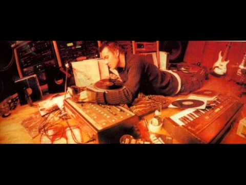 Liam Howlett (The Prodigy) - Ghost Town