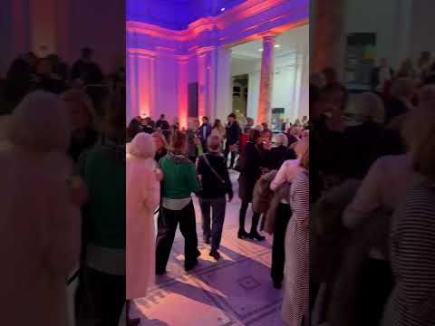 DJ Laura Mac video.