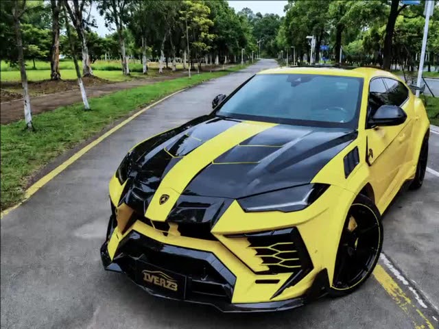 Lamborghini Urus 2018– Komplet bodykita MNSR DRY Carbon z izpušnim sistemom (za 2018-2022) Video 1