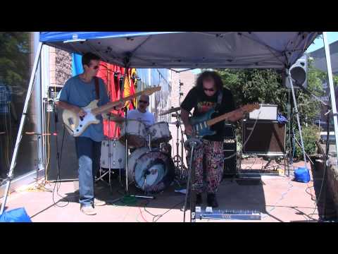 Tsunami Of Sound performs 'Our Favorite Martian'