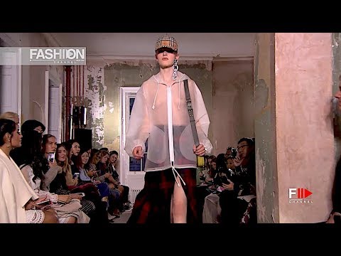 BURBERRY Full Show Spring Summer 2018 London - Fashion Channel