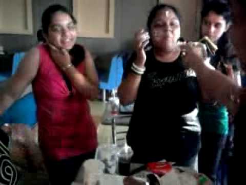 aashima cutting cake