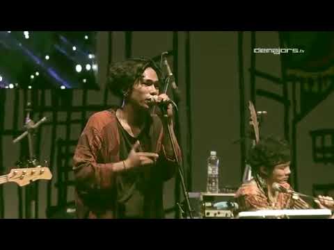 Fourtwnty - Kita Pasti Tua (Live at SynchronizeFest 2017)