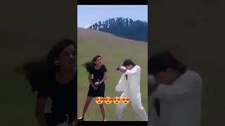 Download lagu Shahrukh Khan Divya Bharati romantic song#love mp3 Download lagu Shahrukh Khan Divya Bharati romantic song#love mp3