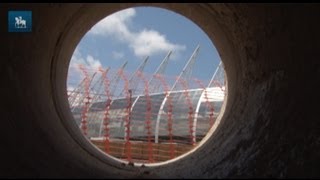 Lama e poeira no entorno do Castelão