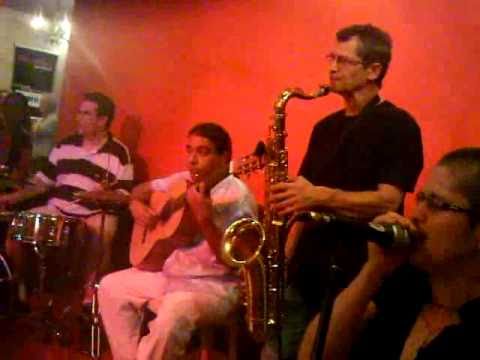 Juju cantando! haah! =D l Trio Pe Vento Danilo Verano Marcos Morgado Clênio Guimarães Ouro