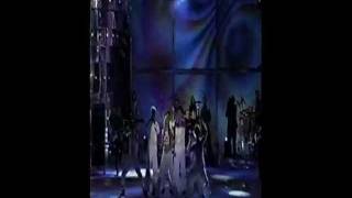 Gloria Aura - soy tu mal [vivo en entrega de premios eres 2001]