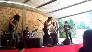 Vhroken -piranha (exodus cover)