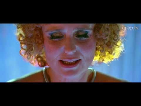 Córki dancingu - I Feel Love (opening scene)