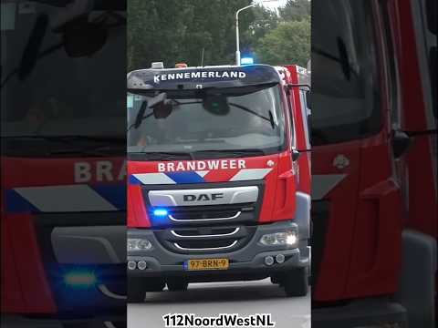 Pompwagens brandweer Haarlem en Halfweg met Spoed naar Grote brand #einsatz #brandweer #feuerwehr