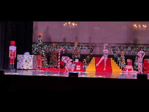 Compasses Gala 2025, Banco Central, Capiata, Medianas, Jazmín Benitez, 3er baile 