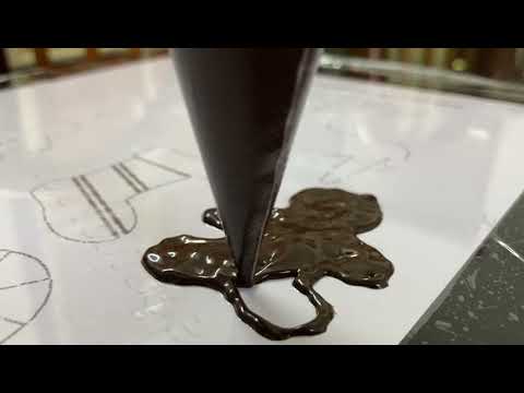 chocolate decorations 😍