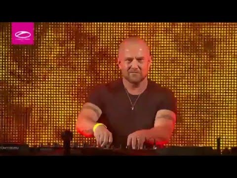 Vini Vici vs NoMosk & Roman Messer vs ReOrder - Alone To Love A UFO (Standerwick Mashup)