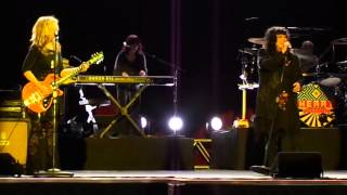 Heart says goodnight to Vancouver--Misty Mountain Hop--Live @ PNE 2012-08-18