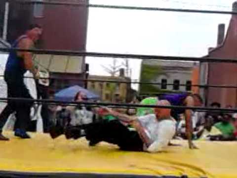 Referee ddts wrestler!