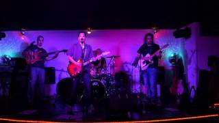 ALCARABANDA - DISFRAZ DE COBARDE - (LIVE 10-06-11)