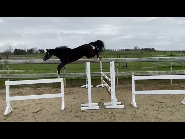 Loose jumping