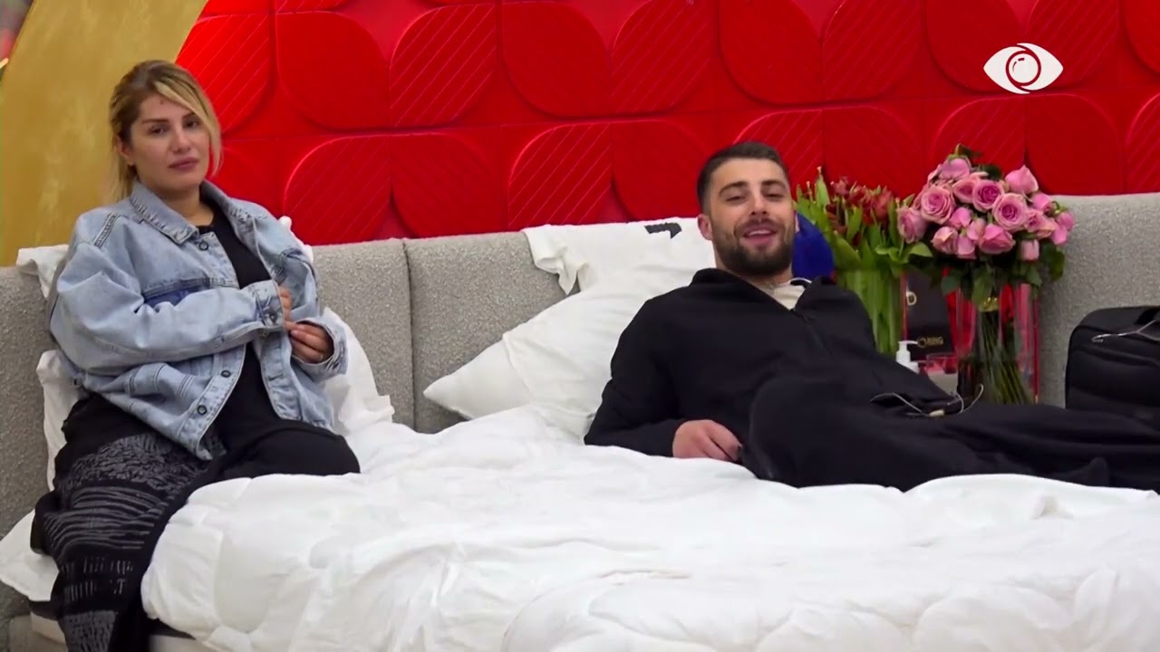 Çohu se je e rëndë/ Françeska i ulet në fund të shtratit, Egla e rrëzon