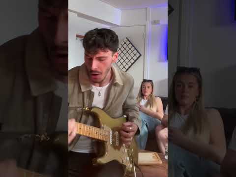 The moment when he threw out his phone 😭 #guitar #music #guitarrock #guitarist #saults