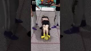 【Funny TikTok】エチエチ?すごいぞ中国　ぱんちら連発　巨大アスレチック