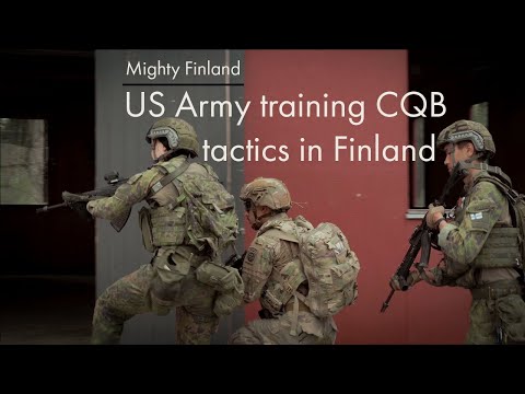 US Army training CQB tactics with Finnish troops