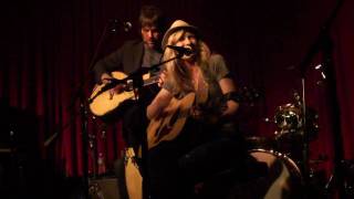 Brooke White feat. The Heavy Steadies, &quot;Little Bird&quot; Hotel Cafe, LA 3/17/10, full HD Stereo
