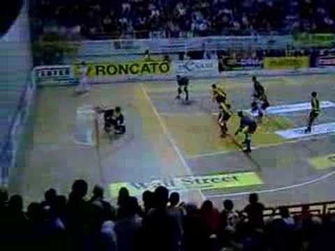 roll hockey - Champions L. - Bassano H54 vs F.C.B. - gol 5-1