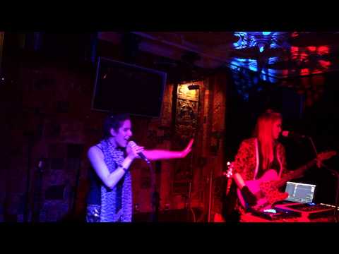 Toni and Ash live (Say What)