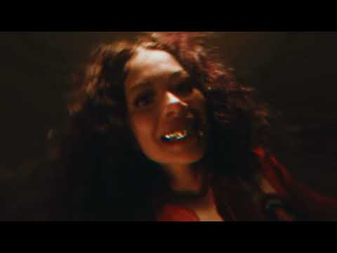 Molly Santana - Chain Swangin (Official Music Video)