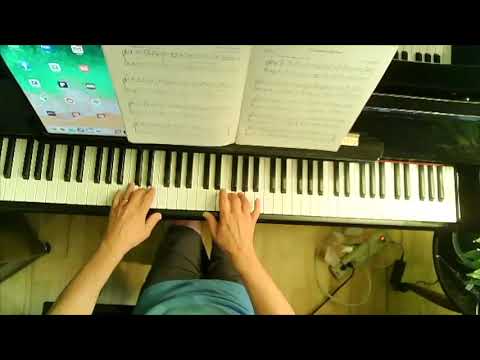 A French Menuet (Jean Henri D'Anglebert), arr. Margaret Parsons.