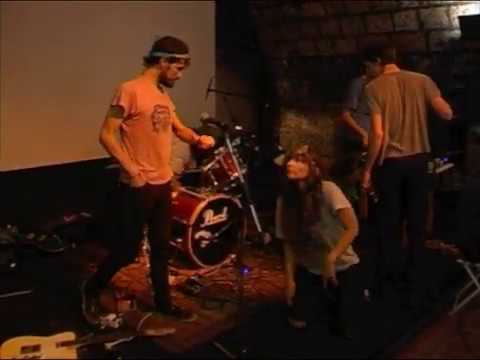 Pocahaunted  26/06/09  Paris, Les Voutes