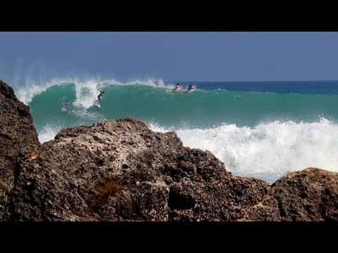 Padang Padang - it's finally on! May 24 2022